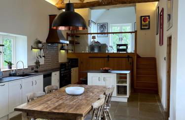 Private & Spacious Cotswold Barn - Foto 1