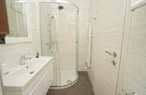 Villa Riviera blue with seaview, pool, whirlpool, parking and boat excursions - Foto 33