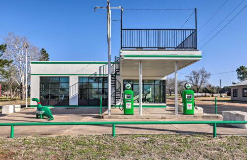 Unique Texas Home in Converted Gas Station! - Foto 28