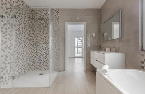 Chill Villa - Luxury villa with jacuzzi and private swimming pool - Photo 29