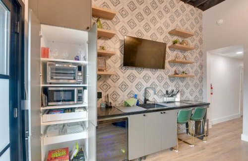 Walk to Strand Historic District Stylish Dtwn Gem - Foto 10