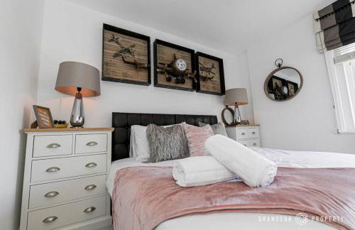 Central Park Suite by Grandeur Property - Photo 25