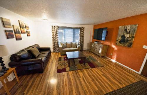 Stay Anchorage! Furnished Two Bedroom Apartments With High Speed WiFi - Foto 55