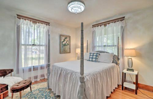 Historic Mountain Home Haven with Large Yard! - Foto 12