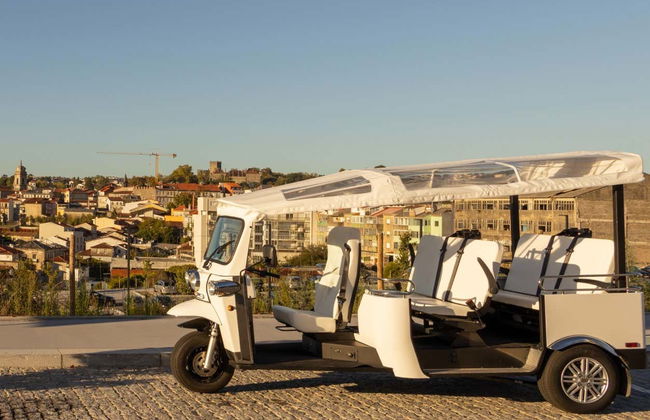 Tour en tuk tuk por Guimarães - Foto 3