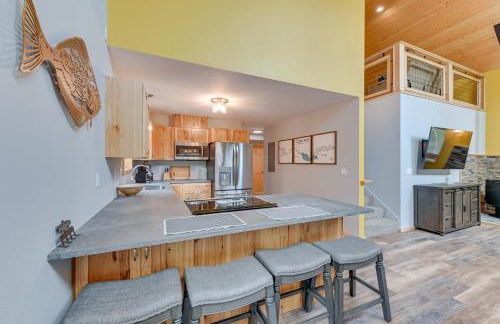 Soldotna Home with 2 Living Areas and Spacious Porch - Photo 9