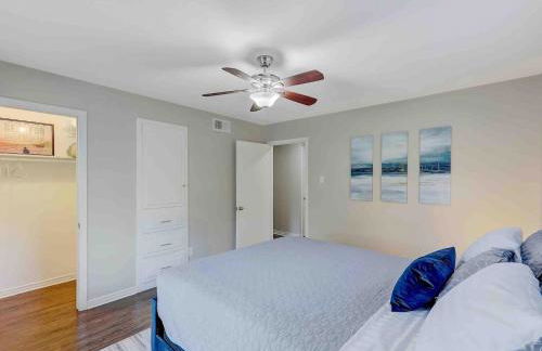 5 STAR House - Chic Mid-Century Modern Luxury Home - Foto 32