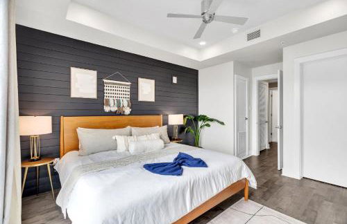 Bywater 2BR w Pool, Gym & King Beds - Foto 21