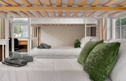 10 Minutes to Downtown with Jacuzzi, Pool Table, Ping Pong, and BBQ - Foto 17