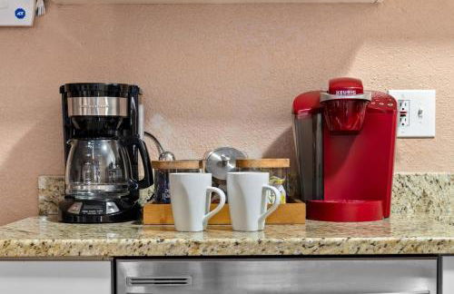 Family Friendly Home Near Beach and Downtown - Photo 21