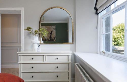 Emerald Suite, The Stirling Residence - Photo 33