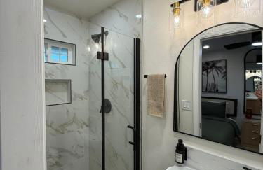 Beach Paradise- 4 min walk from beach - Foto 28