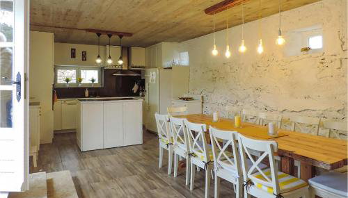 6 Bedroom Awesome Home In Labin - Foto 2