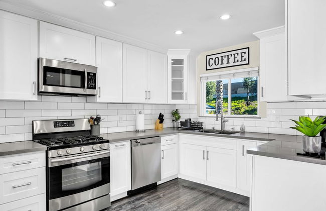 Martha by Avantstay Brand New LA Valley Home - Foto 9