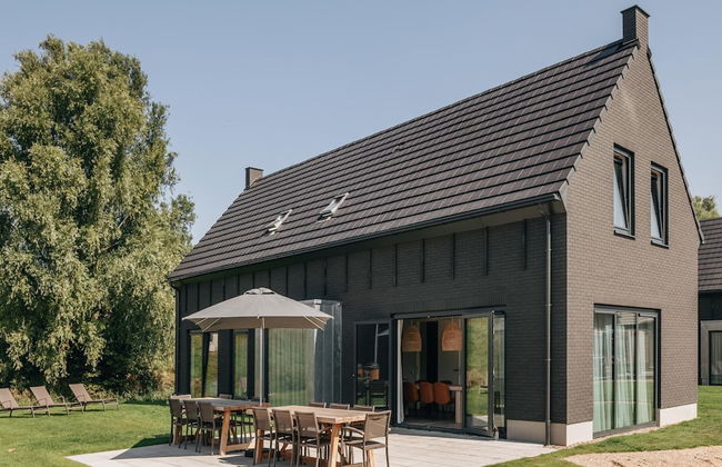 Villa by Lake Veere With Modern Amenities - Foto 1