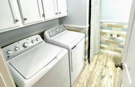 Serene Duplex Lakefront Retreat: sleeps up to 20 - Foto 19