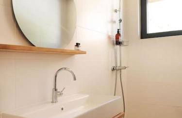 Domaine Les 4 Vents, élégant gîte privé 4 suites vue montagne pour 2 à 8 personnes au cœur de 12 hectares de nature - Foto 8