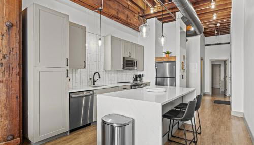 Brick & Bed Riverfront Lofts, G 208 - Photo 4