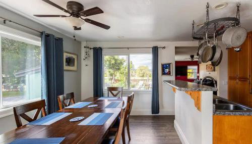 Charming dog-friendly home next to regional park - Foto 5