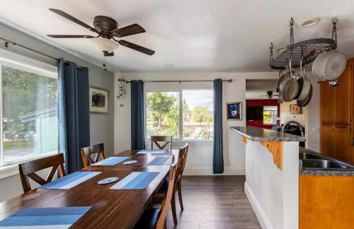 Charming dog-friendly home next to regional park - Foto 5