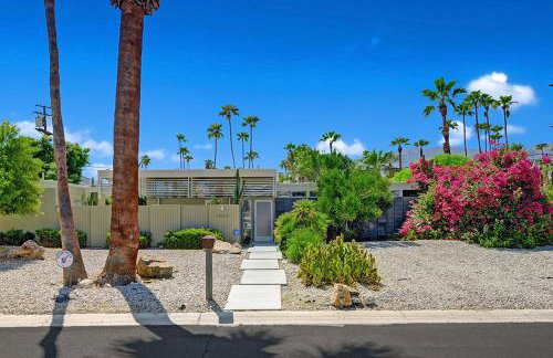 Retro Rendezvous Pool and Spa MidCentury Modern Home - Foto 1