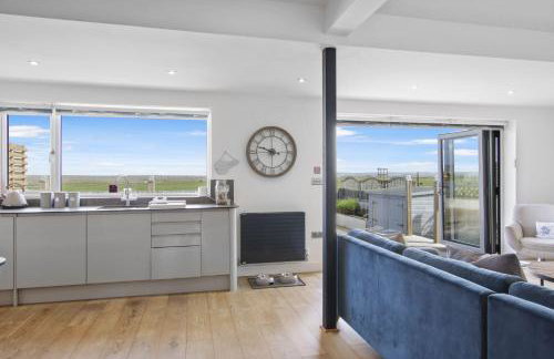 Luxury 4 bed beachside home with coastal views - Foto 24