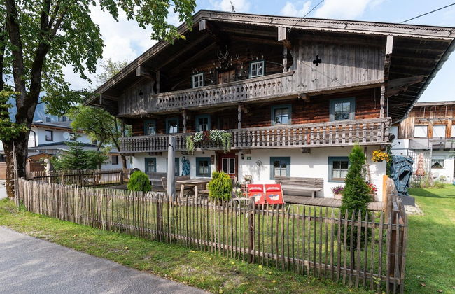 Historic Farmhouse: 200 Years old Meets new - Foto 32