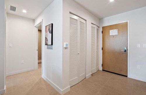 Stylish Apt with Rooftop Pool in Downtown Miami - Foto 28