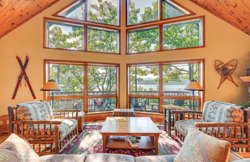 Waterfront Lake George Lodge with Boat Dock and Deck! - Foto 3