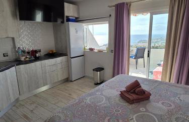 Views, international channels, A-C, pool, bar - Foto 10