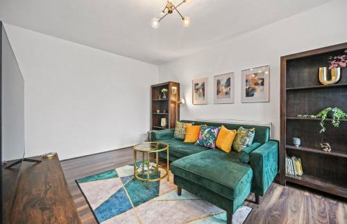 Chic 2-Bed Flat with Workspace, Balcony, Parking - Foto 7