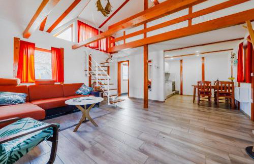 Timber Cottage With Pool - Happy Rentals - Foto 13