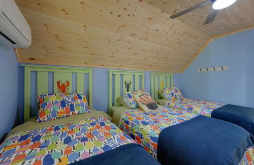 Beaches, Golf and More Family Home on Frye Island! - Foto 27