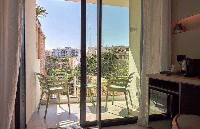 White Coast - Photo 14