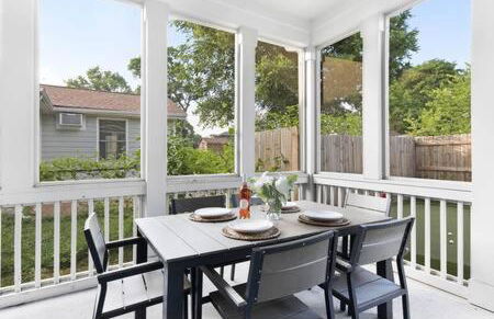 The Hadley House - Cozy Porch & Fenced in Backyard - Foto 23