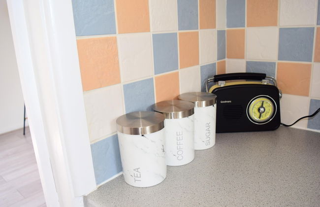 Charming 4-bed Cottage in Hayling Island - Hot Tub - Foto 10