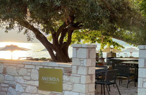 Mangata Seaside Hotel - Photo 10