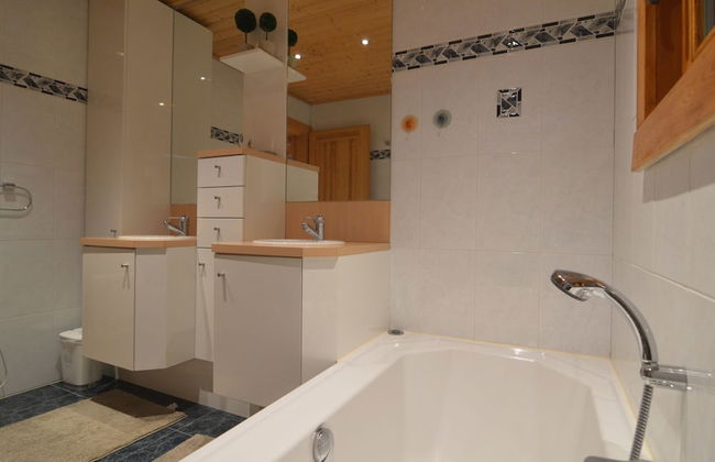 Stavelot Chalet With Garden - Photo 15