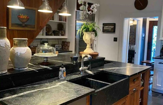 Boyd Harvey Main House And Carriage House 4 Bedroom Home by RedAwning - Foto 25