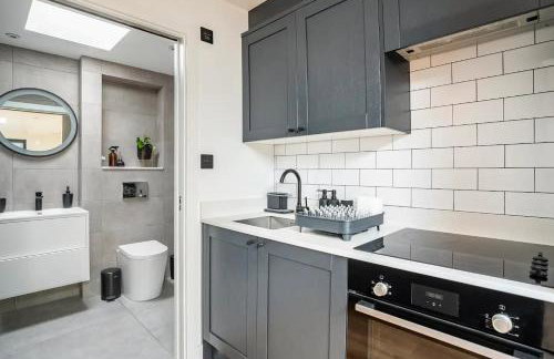 Modern Studio with parking in shared garden - Foto 9