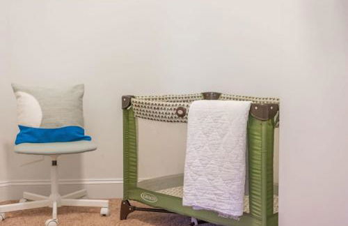 Lovely 4BR Shaw Family Home Garage ABODEbucks - Photo 24