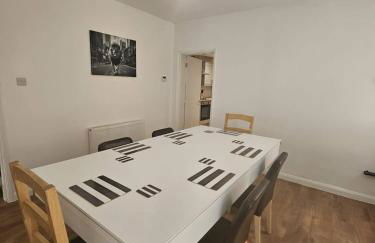 Spacious House wParking - Foto 4