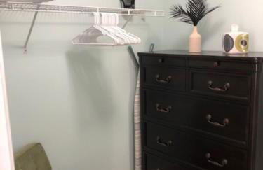 Beautiful Pet Friendly Home! Tropical Pool, Optional Golf Cart & Pool Heat, Minutes to Beach - Foto 24