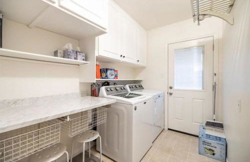 Marbella Lane - Charming 4BR Bungalo for Relaxing Retreat - Foto 80