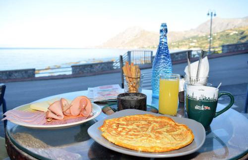 En Plo Studios & Apartments - Photo 48