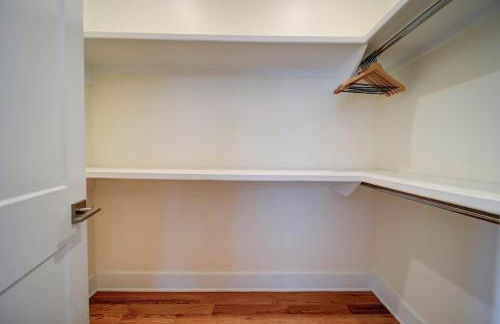 Luxe Townhome Rooftop Hot Tub Parking - Photo 69