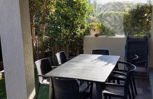 Particulier loue T3 en rez de jardin à 30 mètres de la plage avec un double box - Photo 10