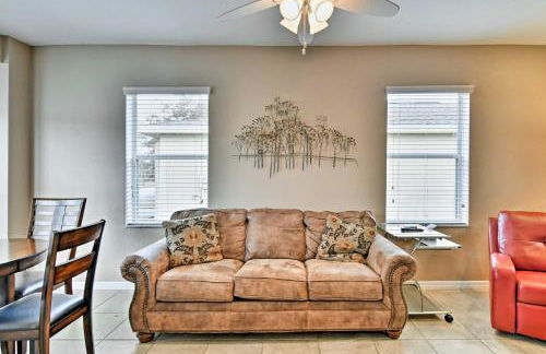 Pet-Friendly Gem with Yard and Pool Access in Sebring - Foto 6