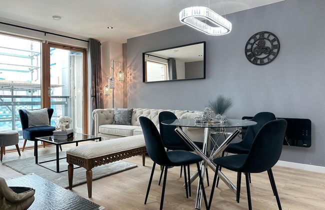 Central Leeds Penthouse - Photo 16