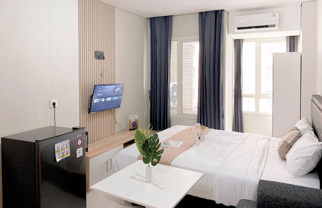 Best Furnished And Homey Studio Nifarro Park Apartment - Foto 2